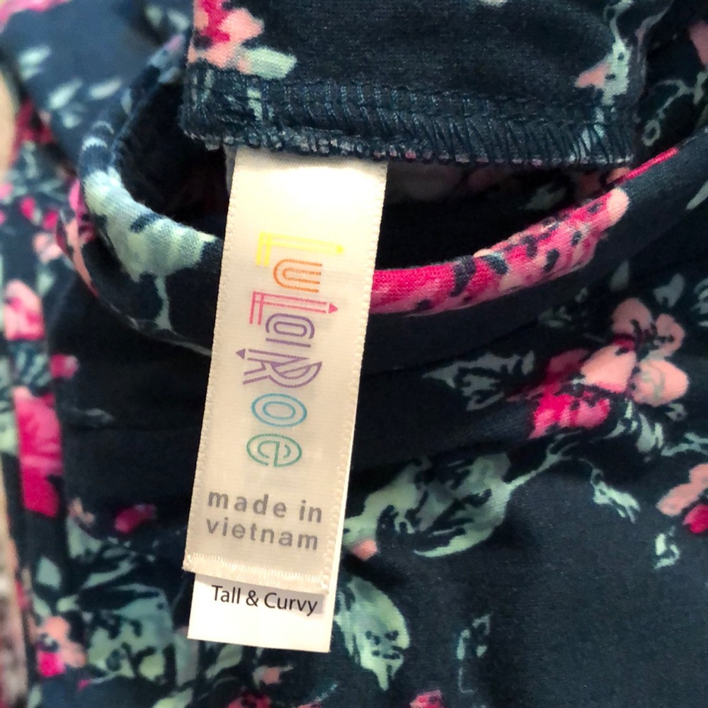 Lularoe Dark Green/Pink Floral TC Leggings NWOT - Picture 3 of 3
